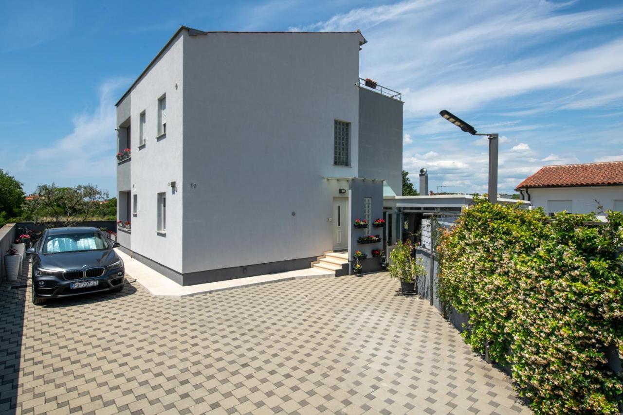 Apartments Greta & Ivona Pula Dış mekan fotoğraf